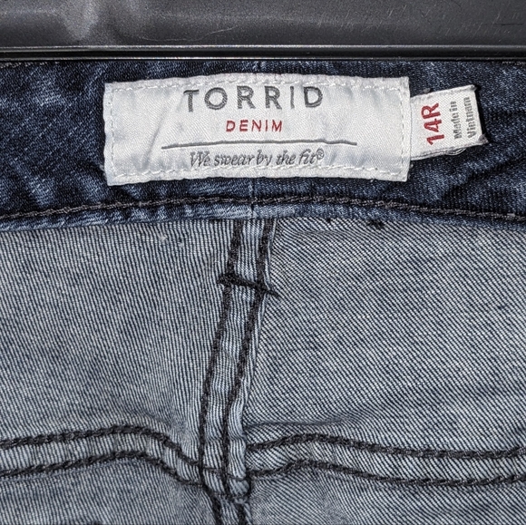 NWOT TORRID Boyfriend Denim Jeans Size 14R - Picture 5 of 7
